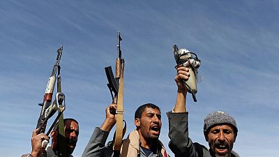 وزير يمني يرفض انسحاب الحوثيين من الحديدة بوصفه "مسرحية"