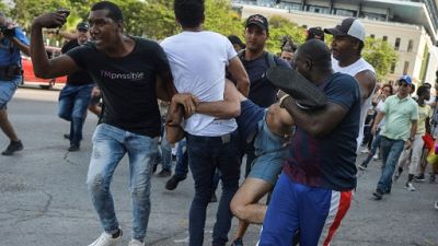 Cuba: la police interrompt une marche non-autorisée pour les droits des LGBT