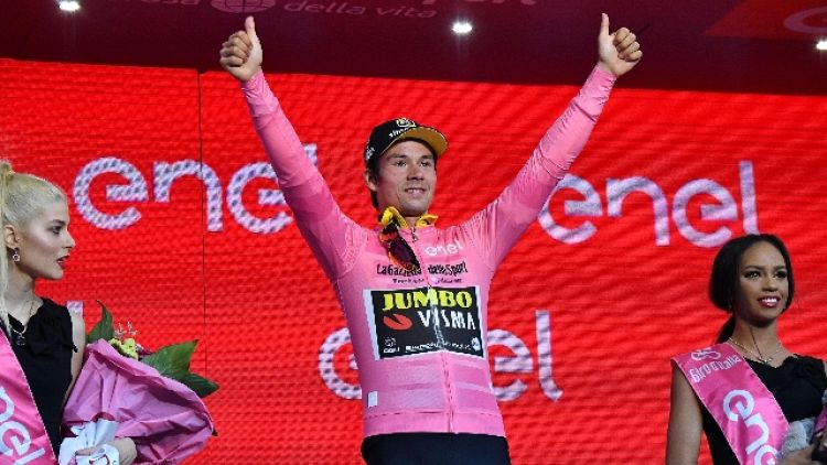 Giro: Ackermann vince la seconda tappa