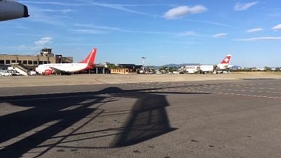 Aeroporto Firenze, disagi per il vento Aeroporto Firenze, disagi per il vento