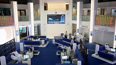 بورصات الخليج تهبط بفعل توترات التجارة والقلق من هجمات على سفن