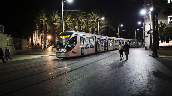 مجموعتان من الشركات تتقدمان بعروض في مناقصة لتوسعة قطار القدس مجموعتان من الشركات تتقدمان بعروض في مناقصة لتوسعة قطار القدس