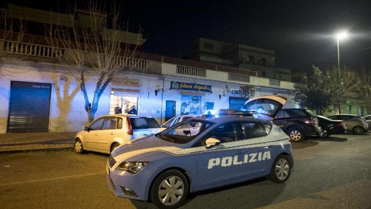 Operazioni contro clan a Ostia, arresti
