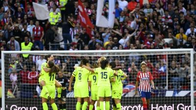 Espagne: l'affluence du foot féminin grandit, la convoitise aussi