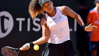 Tennis: Osaka facile, fuori Thiem Tennis: Osaka facile, fuori Thiem