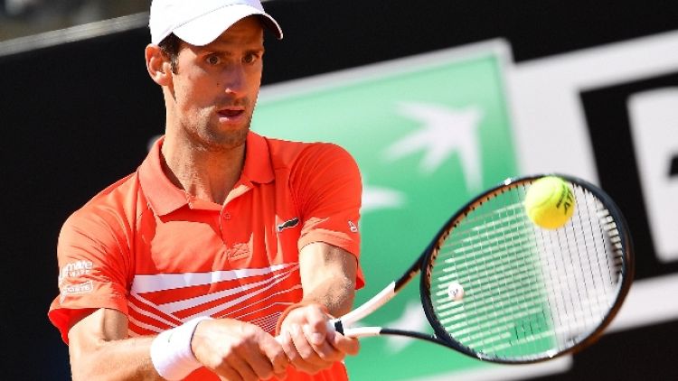 Tennis: anche Djokovic agli ottavi
