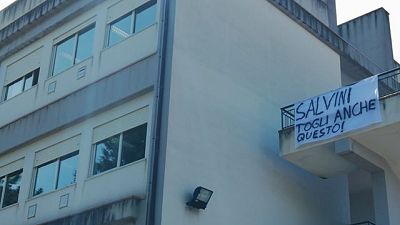 Striscione a Corleone contro Salvini Striscione a Corleone contro Salvini