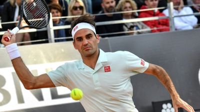 Roger Federer face au jeune Croate Borna Coric à Rome, le 16 mai 2019