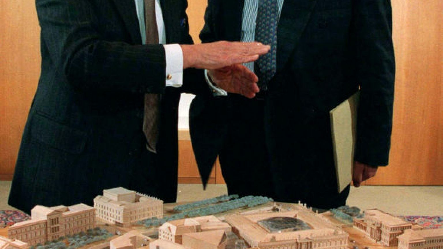 Architect I.M. Pei dies at age 102 - New York Times
