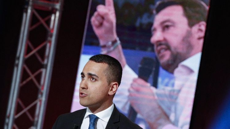 Di Maio: Salvini? Io uso voli di linea