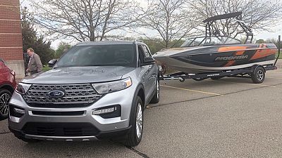 Ford revs up to sell hybrids with appeal of speed and power Ford revs up to sell hybrids with appeal of speed and power
