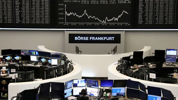 النزاع التجاري بين أمريكا والصين يلقي بظلال ثقيلة على الأسهم الأوروبية النزاع التجاري بين أمريكا والصين يلقي بظلال ثقيلة على الأسهم الأوروبية