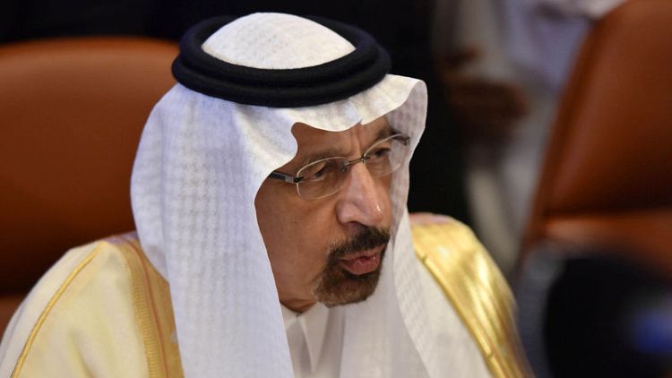 السعودية تقول منتجو النفط يريدون خفض المخزونات