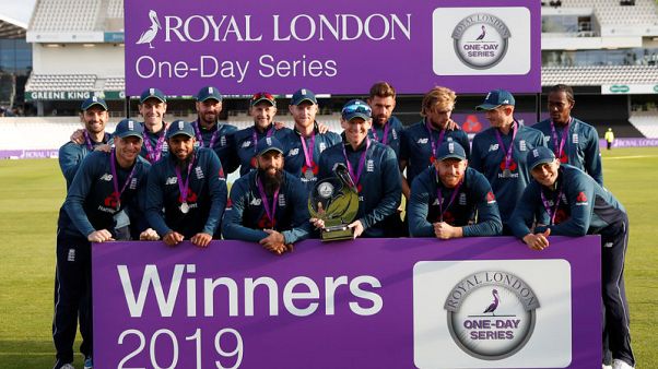 Woakes bags five wickets as England beat Pakistan in final ODI Woakes bags five wickets as England beat Pakistan in final ODI