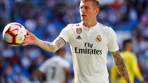 كروس يمدد عقده مع ريال مدريد حتى 2023 كروس يمدد عقده مع ريال مدريد حتى 2023