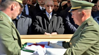 Présidentielle en Algérie: le chef d'état-major appelle au respect du calendrier