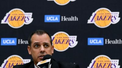 NBA: le nouvel entraîneur des Lakers ressent "des ondes positives"