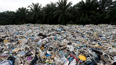 ماليزيا تئن تحت وطأة النفايات البلاستيكية