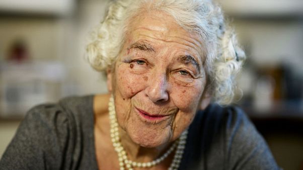 وفاة مؤلفة كتب الأطفال جوديث كير عن 95 عاما وفاة مؤلفة كتب الأطفال جوديث كير عن 95 عاما
