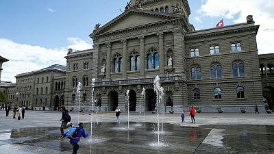 Swiss government baulks at signing EU treaty - sources