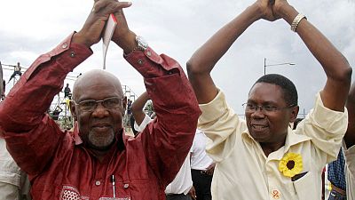 Veteran Zimbabwean nationalist Dabengwa, critic of Mugabe, dies - newspaper Veteran Zimbabwean nationalist Dabengwa, critic of Mugabe, dies - newspaper