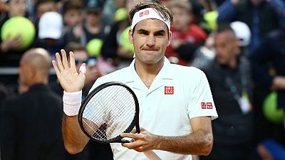 Draw hands Federer smooth start on French Open return