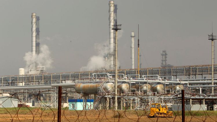 مصادر: روسيا أزالت مليوني طن من النفط الملوث من خط الأنابيب دروجبا