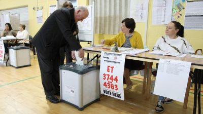 Elections européennes: les pro-UE donnés en tête en Irlande