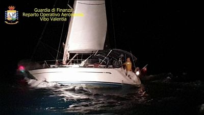 Migranti soccorsi,in 54 in barca a vela Migranti soccorsi,in 54 in barca a vela