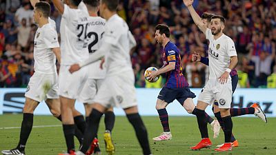Valencia knock Barcelona off Copa del Rey throne