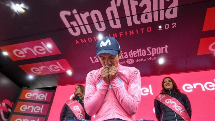 Giro: Carapaz allunga, Roglic ora a 47"