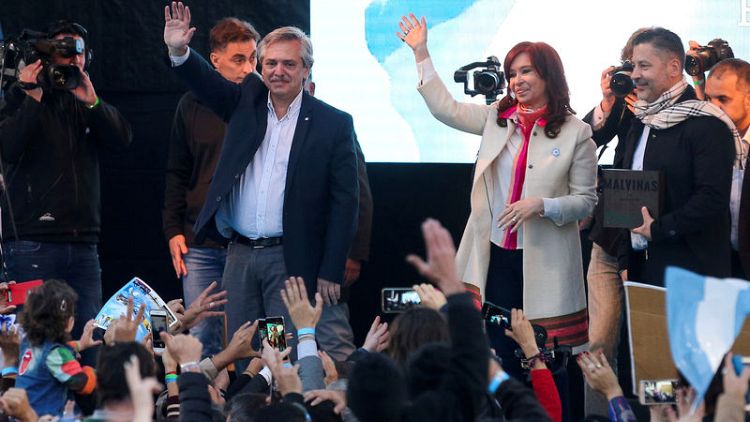 Fernandez-Fernandez ticket in Argentina close to clinching first round vote - poll