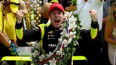 Le Français Simon Pagenaud remporte les 500 miles d'Indianapolis Le Français Simon Pagenaud remporte les 500 miles d'Indianapolis