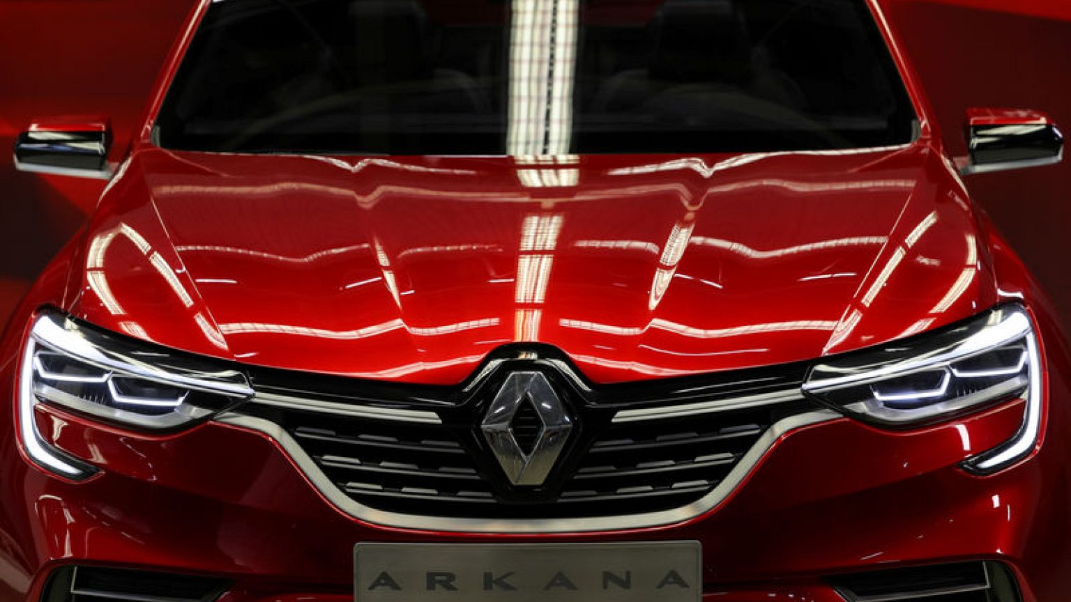 Fiat Chrysler puts merger offer to Renault board