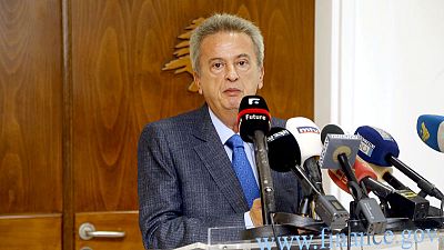 حاكم مصرف لبنان يري "إشارات إيجابية" في إصلاحات الموازنة وقطاع الكهرباء حاكم مصرف لبنان يري "إشارات إيجابية" في إصلاحات الموازنة وقطاع الكهرباء