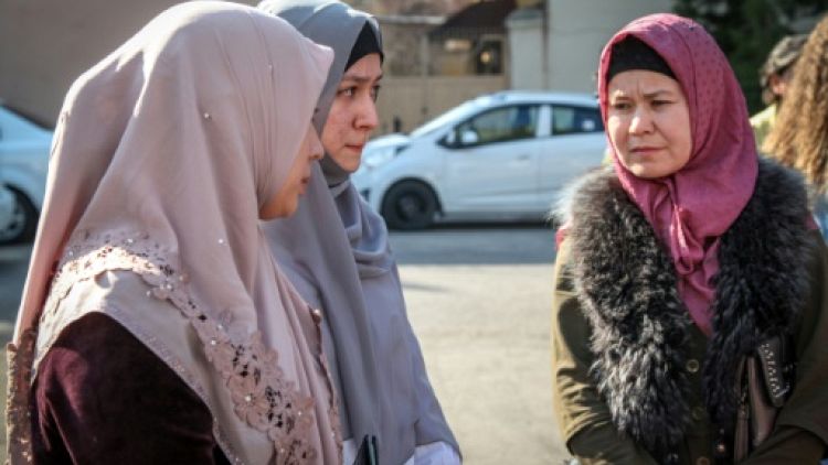 Des femmes musulmanes, le 13 mars 2019, à proximité du tribunal de Tachkent