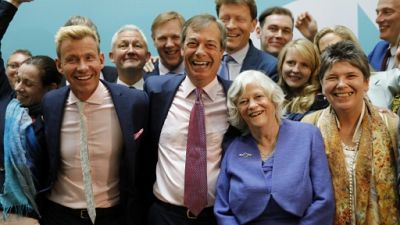 Européennes: le Parti du Brexit triomphe, les conservateurs s'enfoncent