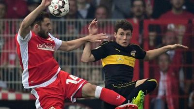 Allemagne: Stuttgart relégué en D2 avant le départ de Pavard au Bayern