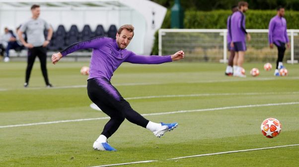 Kane hails Pochettino's grand plan for Spurs Kane hails Pochettino's grand plan for Spurs