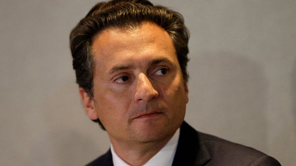 With raids, warrants and an arrest, Mexico's leader sends first big message on graft With raids, warrants and an arrest, Mexico's leader sends first big message on graft