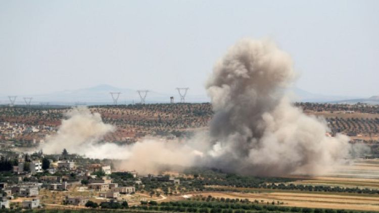 Syrie: 10 civils tués dans des raids aériens du régime sur Idleb 