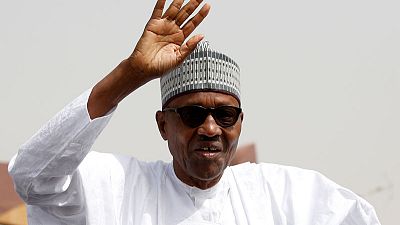 الرئيس النيجيري يبدأ فترة ثانية مليئة بالتحديات