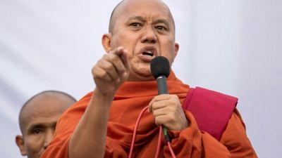 Le moine bouddhiste Wirathu lors d'un meeting à Rangoun le 5 mai 2019 Le moine bouddhiste Wirathu lors d'un meeting à Rangoun le 5 mai 2019