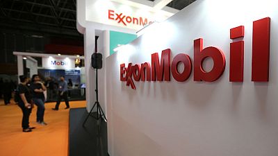 Exxon shareholders reject splitting CEO, board chair roles