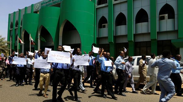 Khartoum banks shuttered on second day of opposition strikes Khartoum banks shuttered on second day of opposition strikes