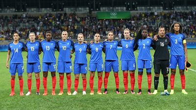 Ecco uomini, Francia donne via da ritiro Ecco uomini, Francia donne via da ritiro
