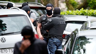مصدر قضائي فرنسي: المشتبه به الرئيسي في تفجير ليون بايع تنظيم الدولة الإسلامية