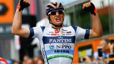 Tour d'Italie: Cima résiste au retour du peloton
