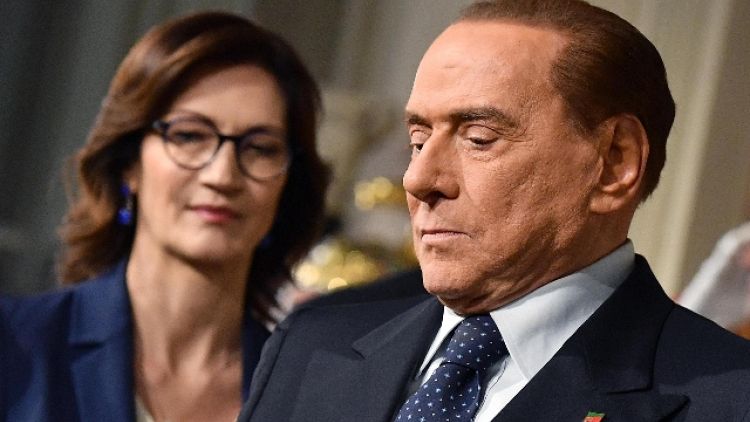 Berlusconi, vado avanti con Fi