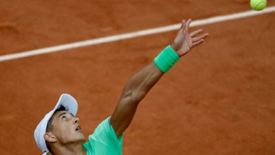 Roland-Garros: Hoang passe à l'attaque sur le tard
